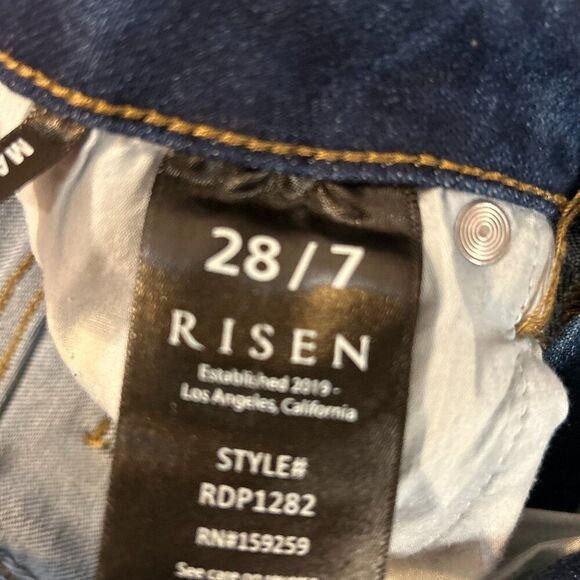 Risen Jeans Size 7/28 Light Distressing - Picture 3 of 4